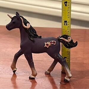 Schleich Bayala Shooting Star Unicorn Foal Glitter Purple Toy Figure